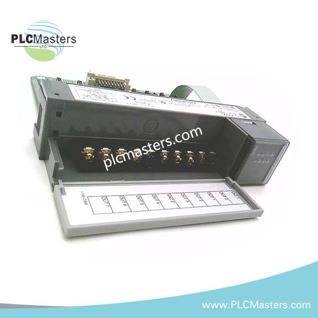 Modulo di uscita digitale AC Allen-Bradley 1746-OA8 SLC 500